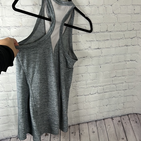 Athleta Utopia Tank Top Womens M Medium Mesh Racerback Gray Athletic Stretch - Picture 4 of 5